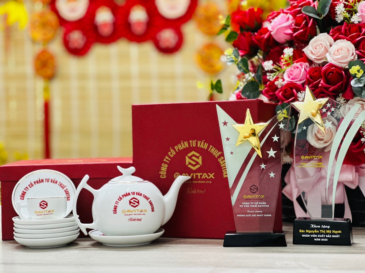 Các phần quà dành tặng toàn bộ tập thể NV Savitax