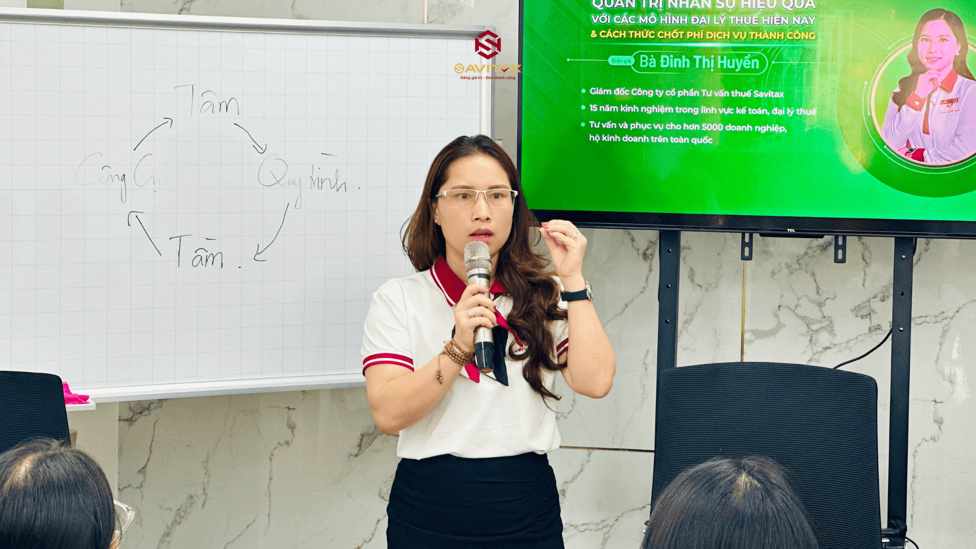Bà Đinh Thị Huyền – Tổng Giám đốc Đại lý thuế Savitax)